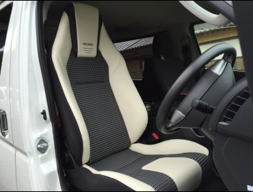 RECARO�i���J���V�[�g�j�@TOYOTA�@���W�A�X�G�[�X�@TRH200V�Ƀ��J���@LX-F�@IL110H�@���@����