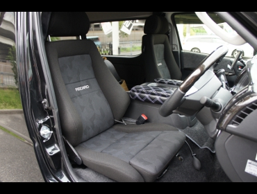 RECARO�i���J���V�[�g�j�@TOYOTA�@�n�C�G�[�X200�n�Ƀ��J���@�G���S���hMV�@BK�@���@�G���S���hD�@BK�@����