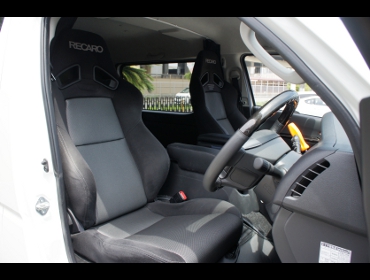 RECARO�i���J���V�[�g�j�@TOYOTA�@�n�C�G�[�X�@200�n�Ƀ��J���@SR-7F�@SK100�@BK/SIL�@�~2�r�@����