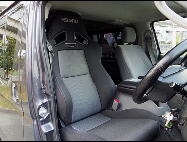 RECARO�i���J���V�[�g�j�@TOYOTA�@�n�C�G�[�X�@200�n�Ƀ��J���@SR-7F GK100�@BK/SIL�@�~2�r�@����