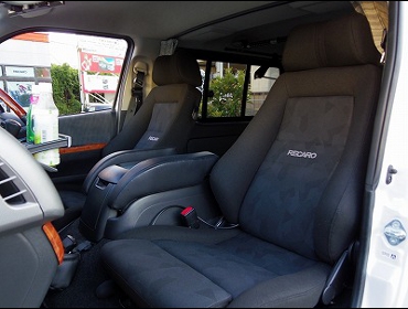 RECARO�i���J���V�[�g�j�@TOYOTA�@�n�C�G�[�X�@200�n�@KDH206V�Ƀ��J���@�G���S���hMV�@�V�[�g�q�[�^�[�t���@�~2�r�@����