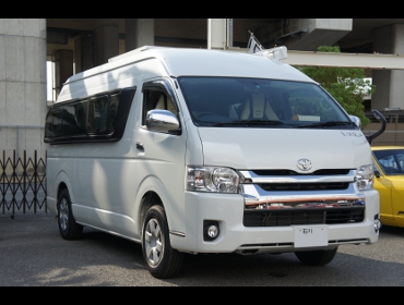 TOYOTA�@���W�A�X�G�[�X�@TRH226K��RECARO�i���J���j�V�[�g����