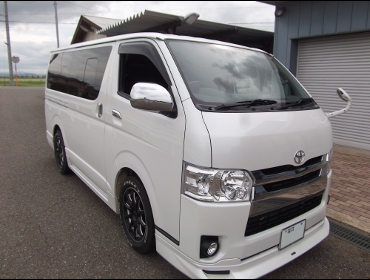 TOYOTA�@200�n�n�C�G�[�X��RECARO�i���J���j�V�[�g����