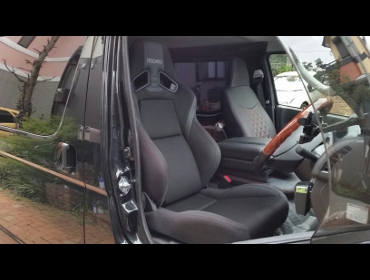 RECARO�i���J���V�[�g�j�@TOYOTA�@���W�A�X�G�[�X4�^DX�Ƀ��J���@SR-7F Lassic BK/RED�@����