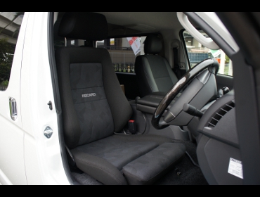 RECARO�i���J���V�[�g�j�@TOYOTA�@�n�C�G�[�X�@TRH200V�Ƀ��J���@�G���S���hMV�@BK�@����