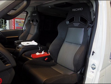 RECARO�i���J���V�[�g�j�@TOYOTA�@�n�C�G�[�X�Ƀ��J���@SR-7F�@GK100�@BK/SIL�@�~2�r�@����