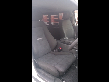 RECARO�i���J���V�[�g�j�@TOYOTA�@�n�C�G�[�X�Ƀ��J���@�G���S���hMV�@BK�@����