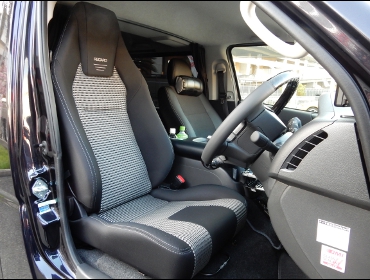 RECARO�i���J���V�[�g�j�@TOYOTA�@�n�C�G�[�X�Ƀ��J���@LX-F�@IM110�@BK�@����