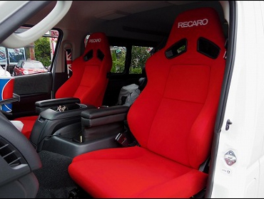 RECARO�i���J���V�[�g�j�@TOYOTA�@�n�C�G�[�X���S���Ƀ��J���@SR-7F�@KK100�@RED�@�~2�r�@����