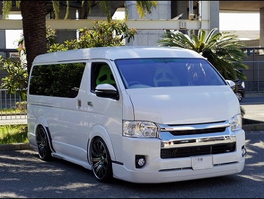 TOYOTA�@�n�C�G�[�X200�n��RECARO�i���J���j�V�[�g����