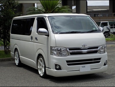 TOYOTA�@�n�C�G�[�X�@200�n��RECARO�i���J���j�V�[�g����