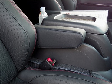 RECARO�i���J���V�[�g�j�@TOYOTA�@�n�C�G�[�X200�n�Ƀ��J���@SR-7F�@Lassic�@BK���U�[�@A/R�@�~2�r�@����