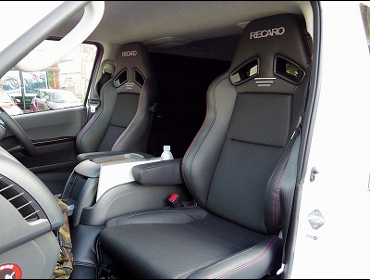RECARO�i���J���V�[�g�j�@TOYOTA�@�n�C�G�[�X200�n�Ƀ��J���@SR-7F�@Lassic�@BK���U�[�@A/R�@�~2�r�@����