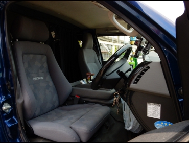 RECARO�i���J���V�[�g�j�@TOYOTA�@�n�C�G�[�X�@200�n2�^�Ƀ��J���@�G���S���hMV�@�O���C�@����