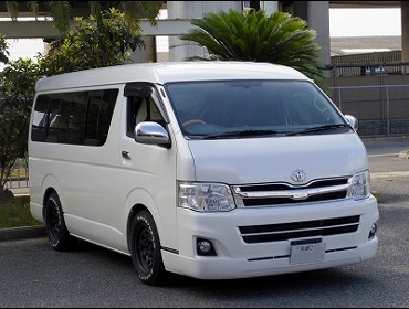 TOYOTA�@�n�C�G�[�X��RECARO�i���J���j�V�[�g����