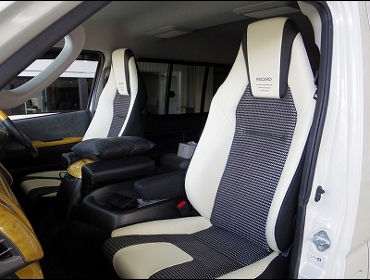 RECARO�i���J���V�[�g�j�@TOYOTA�@�n�C�G�[�X�Ƀ��J���@LX-F�@IL110H�@���~2�r�@����