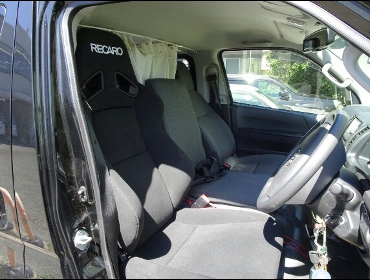 RECARO�i���J���V�[�g�j�@TOYOTA�@�n�C�G�[�X200�n�@4�^DX�@�t�����g3�l�|���@�Ƀ��J���@SR-7F�@KK100�@BK�@A/R�@����