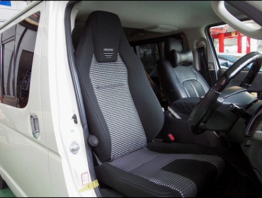 TOYOTA�@�n�C�G�[�X�@200�n�@�Ɂ@RECARO�i���J���jLX-F�@IN110�@BK�@����