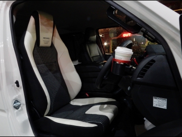 TOYOTA�@�n�C�G�[�X�@200�n�@�Ɂ@RECARO�i���J���j�@LX-F�@IL110H�@WH�@����