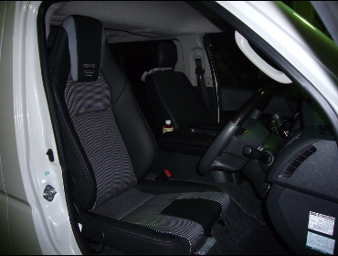 TOYOTA�@�n�C�G�[�X�@200�n�@�Ɂ@RECARO�i���J���j�@LX-F�@IL110H�@BK�@A/R�@����