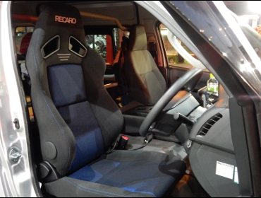 TOYOTA�@�n�C�G�[�X�@�Ɂ@RECARO�i���J���j�@SR-7F�@GK100�@BK/BL�@A/R�@����