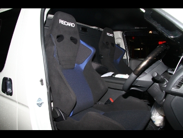 RECARO�i���J���V�[�g�j�@TOYOTA�@�n�C�G�[�X�@200�n�@4�^�@�Ɂ@���J���@SR-6�@SK100S�@BK/BL�@�~2�r�@����