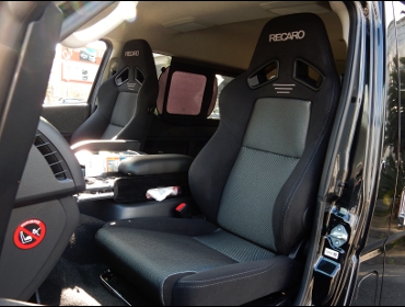 RECARO�i���J���V�[�g�j�@TOYOTA�@�n�C�G�[�X�@200�n�@�Ɂ@���J���@SR-7F�@GK100�@BK/SIL�@A/R�^�C�v�@�~2�r�@����
