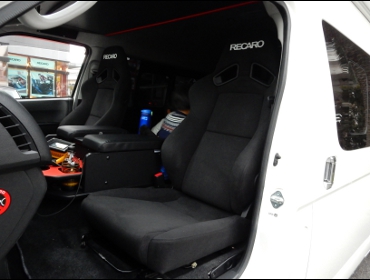 TOYOTA�@�n�C�G�[�X�@�R�~���[�^�[�@�L�����s���O�d�l�@�Ɂ@RECARO�i���J���j�V�[�g�@SR-7F�@KK100�@BK�@�~2�r�@����