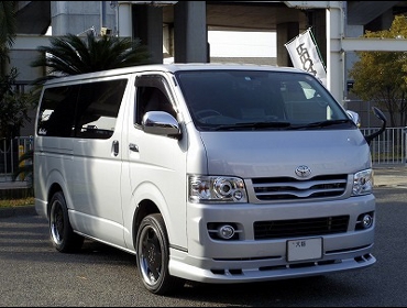 TOYOTA�@�n�C�G�[�X�@�Ɂ@RECARO�i���J���j�V�[�g����