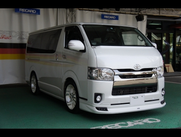 TOYOTA�@�n�C�G�[�X�@4�^�@KDH201�@2015�N�@�Ɂ@RECARO�i���J���j�V�[�g����