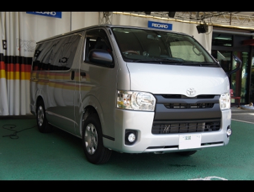 TOYOTA�@200�n�n�C�G�[�XDX�@�Ɂ@RECARO�i���J���j�V�[�g����