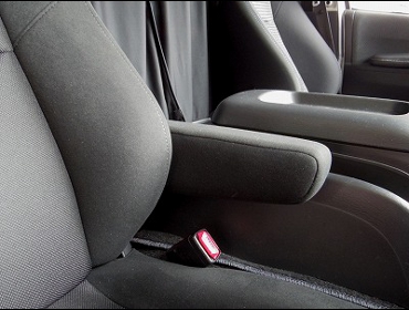 TOYOTA�@�n�C�G�[�X�@�Ɂ@RECARO�i���J���j�@SR-7F�@GK100�@BK/BK�@���@LX-F�@IN110�@BK�@����