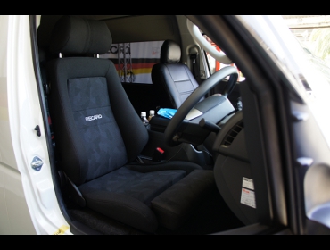 RECARO�i���J���V�[�g�j�@TOYOTA�@�n�C�G�[�X�@�R�~���[�^�[�@4�^�@�Ɂ@���J���@�G���S���hMV�@BK�@����