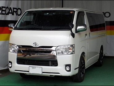 TOYOTA�@�n�C�G�[�X�@200�n�@4�^�i2014�N�j�@�Ɂ@RECARO�i���J���j�V�[�g�����@