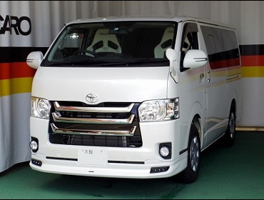 TOYOTA�@�n�C�G�[�X�@S-GL�@4�^�i2017�N�j�@�Ɂ@RECARO�i���J���j�V�[�g����