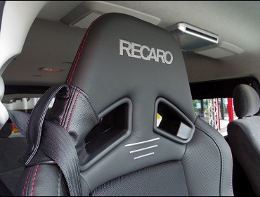 TOYOTA�@�n�C�G�[�X���S���@200�n�@5�^�i2018�N�j�@�Ɂ@RECARO�i���J���j�@SR-7F�@Lassic�@BK�@A/R�@����