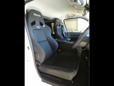 TOYOTA�@�n�C�G�[�X�@5�^�@4WD�@�f�B�[�[���^�[�{�@�i���[�@�Ɂ@RECARO�i���J���j�@SR-7F�@GK100�@BK/BK�@�iA/R�^�C�v�j�@�~2�r�@����