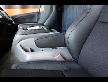 RECARO�i���J���V�[�g�j�@TOYOTA�@�n�C�G�[�X200�n�@2�^�@���C�h�@S-GL�@�Ɂ@���J���@SR-7�@Lassic�@BK�@���@SR-7F�@Lassic�@BK�@�A�[�����X�g�t���@����