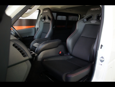 TOYOTA�@�n�C�G�[�X5�^�@�i���[�@�f�B�[�[���@�Ɂ@RECARO�i���J���j�@SR-7F�@���V�b�N�@A/R�@BK�@�~2�r�@����