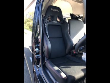 RECARO�i���J���V�[�g�j�@TOYOTA�@�n�C�G�[�X200�n�@�Ɂ@RECARO�i���J���j�@SR-7F ���V�b�N�@A/R�@BK�@����