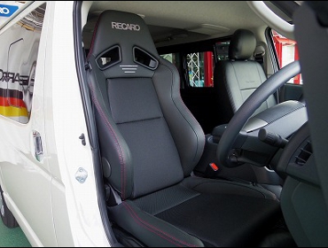 RECARO�i���J���V�[�g�j�@TOYOTA�@���W�A�X�G�[�X�@5�^�@�Ɂ@RECARO�i���J���j�@SR-7F�@Lassic BK�@����