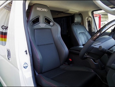 RECARO�i���J���V�[�g�j�@TOYOTA�@���W�A�X�G�[�X�@5�^�@�f�B�[�[���i2018�N�j�@�Ɂ@RECARO�i���J���j�@SR-7F�@Lassic�@BK�@����