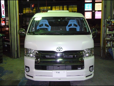 TOYOTA�@200�n�n�C�G�[�X�@�Ɂ@RECARO�i���J���j�@SR-7F�@���V�b�N�@���F���U�[�@�V�[�g�q�[�^�[�t���@�~���E����