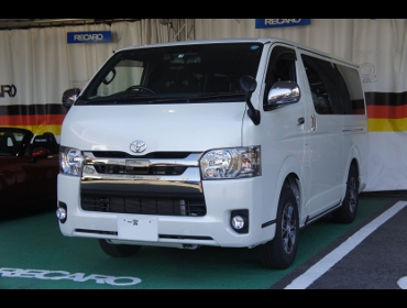 TOYOTA�@�n�C�G�[�X�@5�^�@�f�B�[�[���@�i���[�@�Ɂ@RECARO�i���J���j�@RS-G�@GK�@���@SR-7�@���V�b�N�@BK�@����