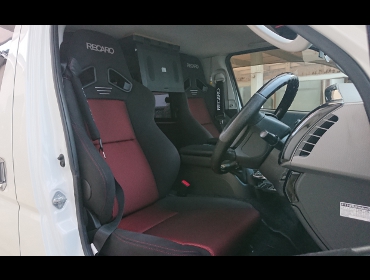 RECARO�i���J���V�[�g�j�@TOYOTA�@�n�C�G�[�X�@3�^�@����@S-GL�@�K�\�����@�i���[�@�Ɂ@RECARO�i���J���j�@SR-7F�@GK100�@BK/RED�@A/R�@����