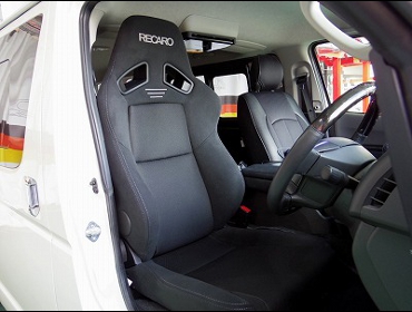 RECARO�i���J���V�[�g�j�@TOYOTA�@�n�C�G�[�X�@�Ɂ@RECARO�i���J���j�@SR-7F�@GK100�@BK/BK�@�V�[�g�q�[�^�[�t���@����