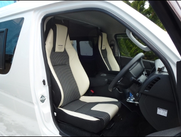 TOYOTA�@�n�C�G�[�X�@200�n�@4�^�@�O���@���S��GL�i�L�����s���O�j�@�Ɂ@RECARO�i���J���j�@LX-F�@IL110H�@���@�A�[�����X�g�t���@���E�@����