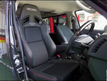 RECARO�i���J���V�[�g�j�@TOYOTA�@�n�C�G�[�X�i2015�N�j�@�Ɂ@RECARO�i���J���j�@SR-7F�@Lassic�@BK���U�[�@�A�[�����X�g�t���@����