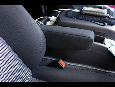 RECARO�i���J���V�[�g�j�@TOYOTA�@�n�C�G�[�X�@211K�i2018�N�j�@�Ɂ@RECARO�i���J���j�@LX-F�@IN110�@BK�@A/R�@����