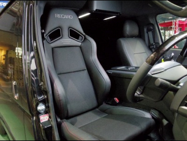 RECARO�i���J���V�[�g�j�@TOYOTA�@�n�C�G�[�X�@�Ɂ@RECARO�i���J���j�@SR-7F�@Lassic�@BK�@����